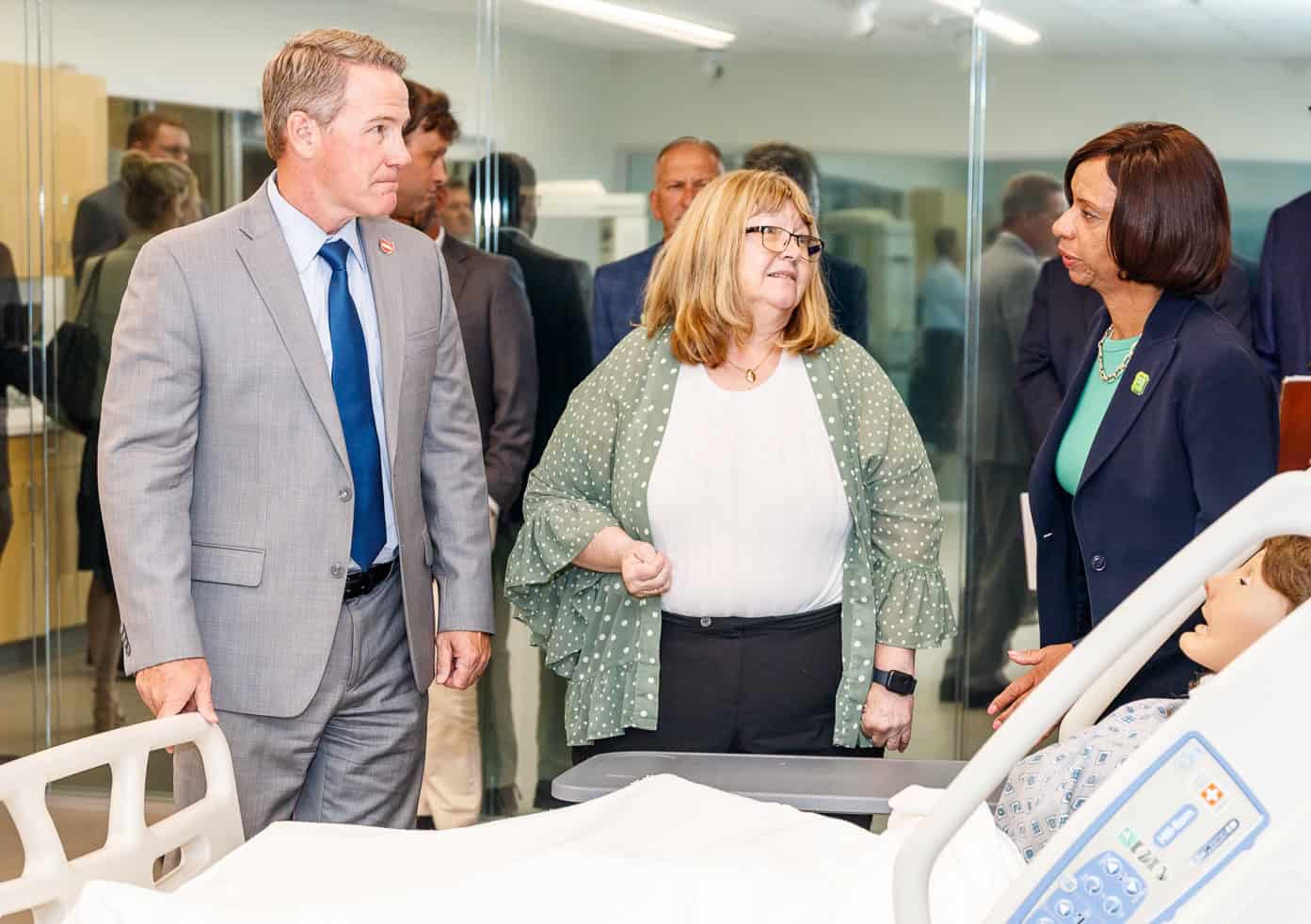 Sen. Husted, Health & Public Safety Dean Bonnie Smith, and Pres. Posey in the Health Simulation Lab - 8-12-25