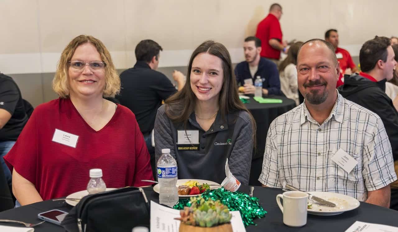Award recipient Grace Kamphaus and her proud parents