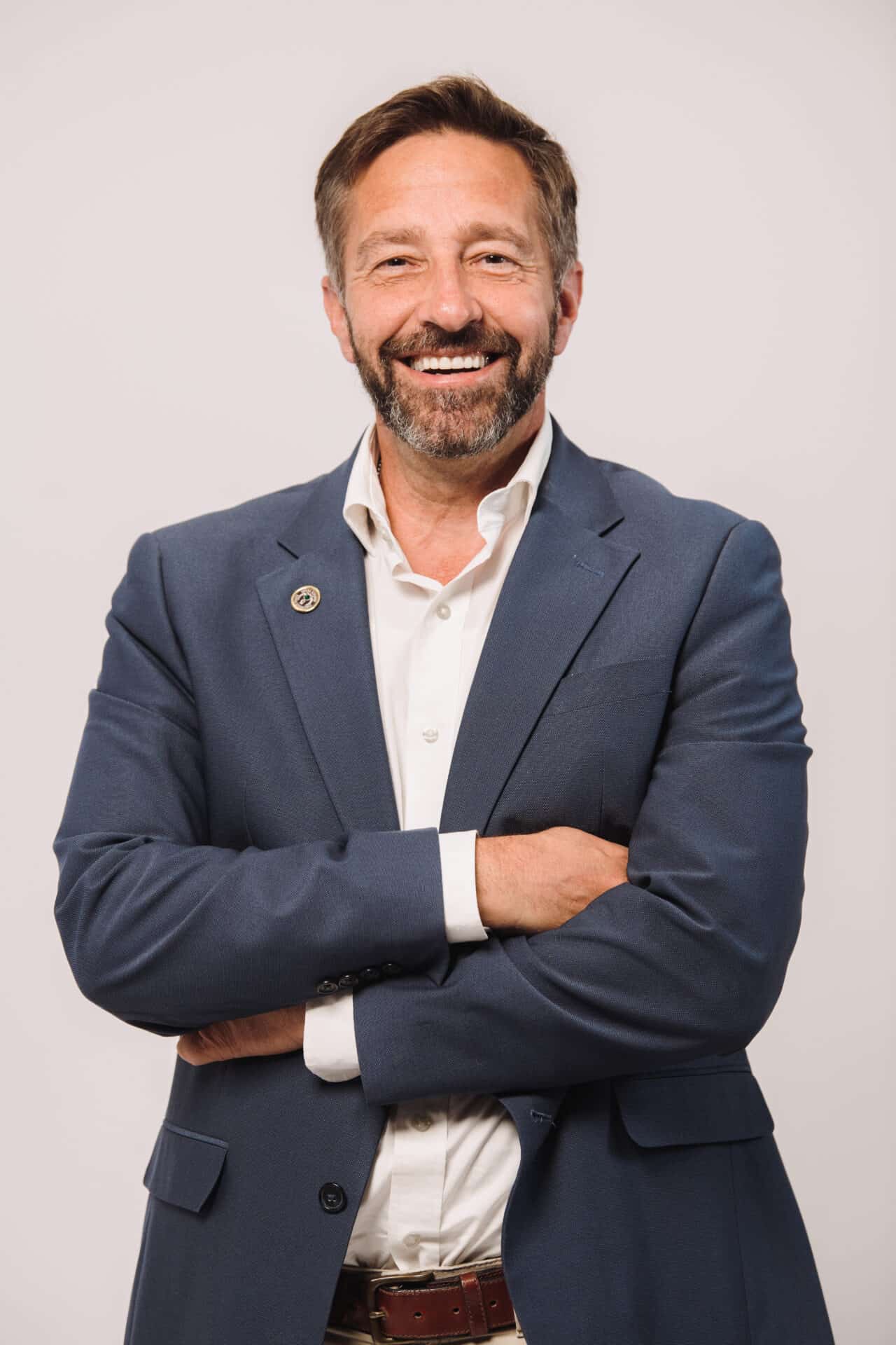 portrait of Robbin Hoopes