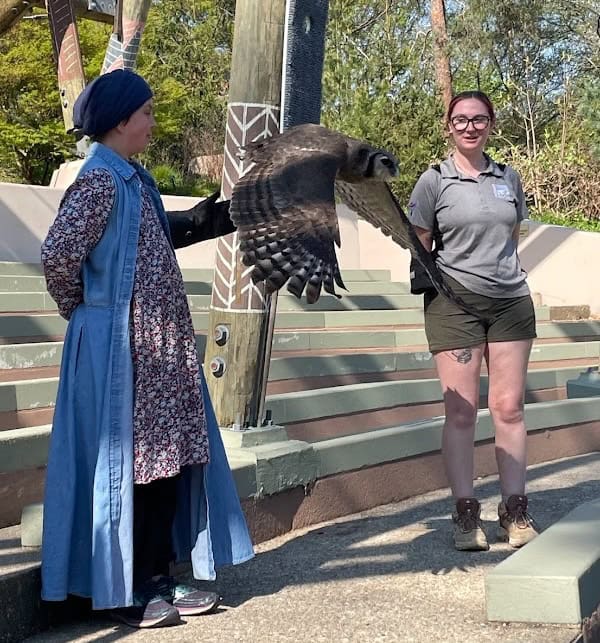 Samiya Shamma learns about bird training during class visit to Cincinnati Zoo